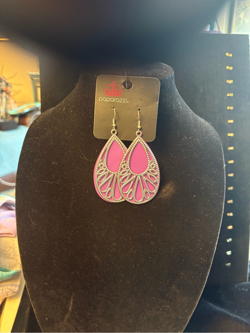 Lavender very lightweight Teardrop Filigree Dangle Earrings - Women Jewelry - Picture 2 of 2